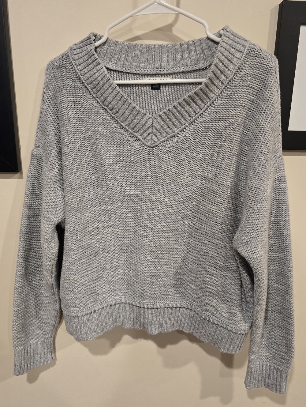 American Eagle Outfitters Light Gray Crewneck Sweater